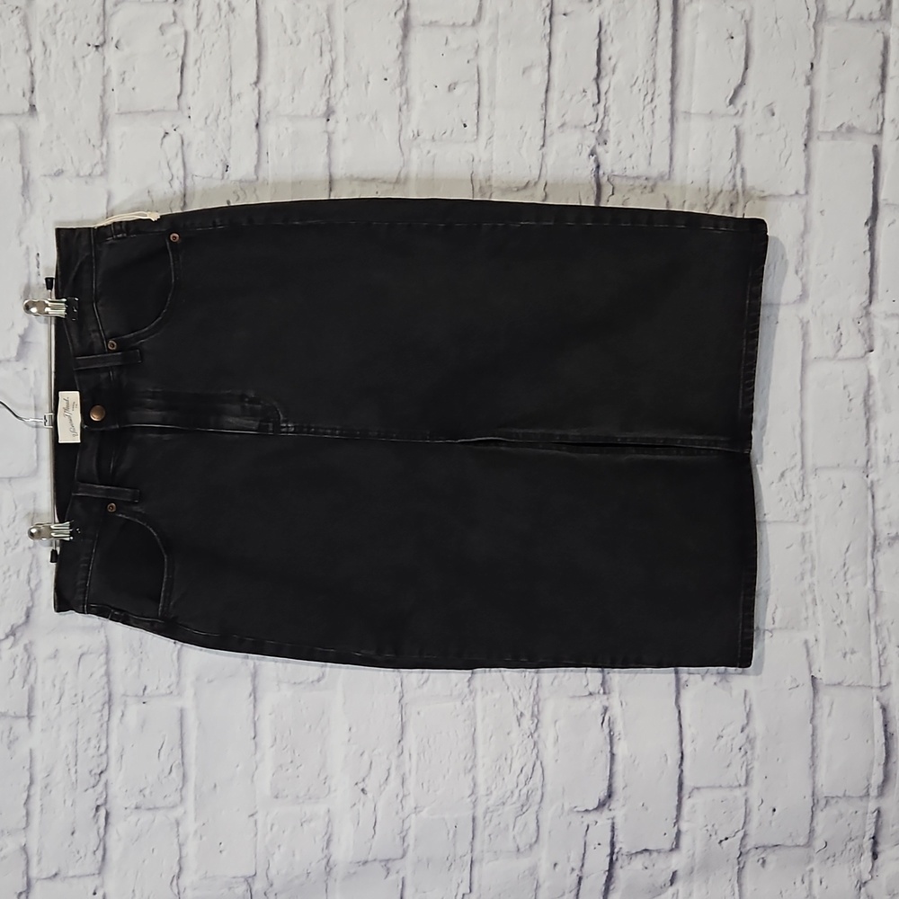 Universal Thread Black Midi Skirt